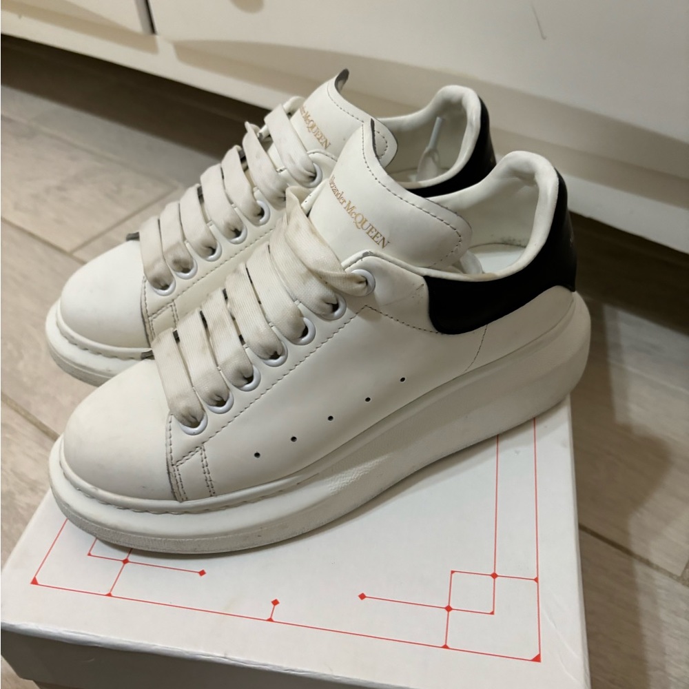 Alexander Mcqueens
